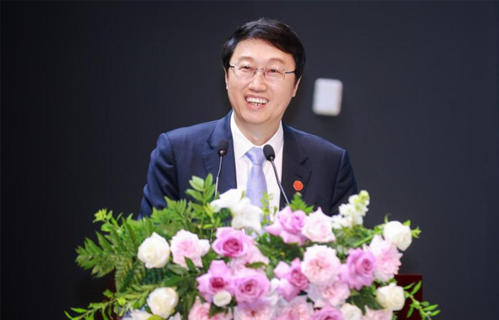 上外出国部在校生地铁志愿者活动